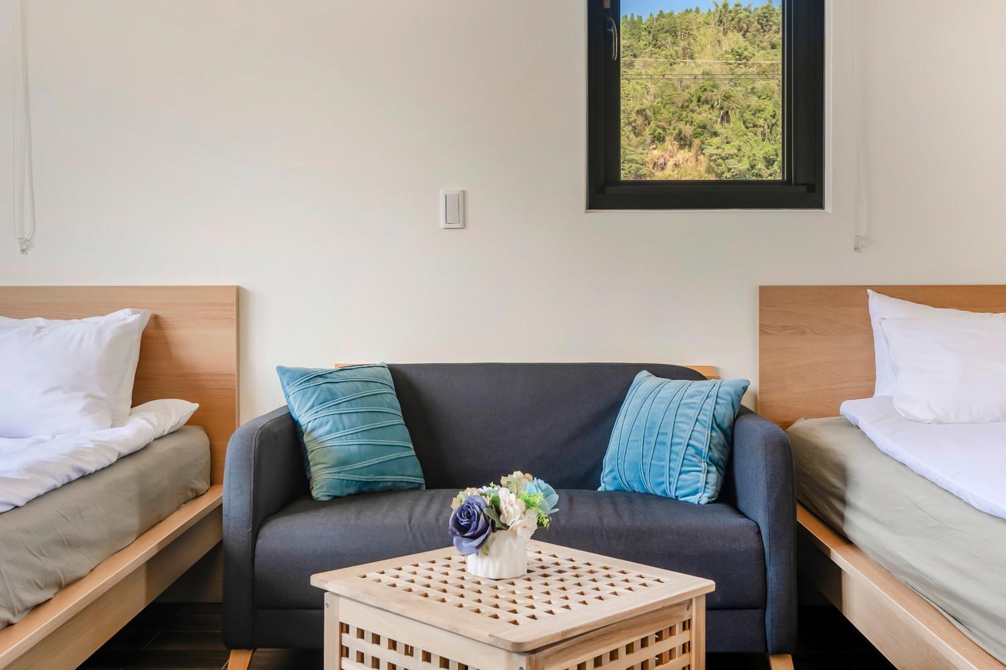 Pumori Guesthouse Пули Екстериор снимка