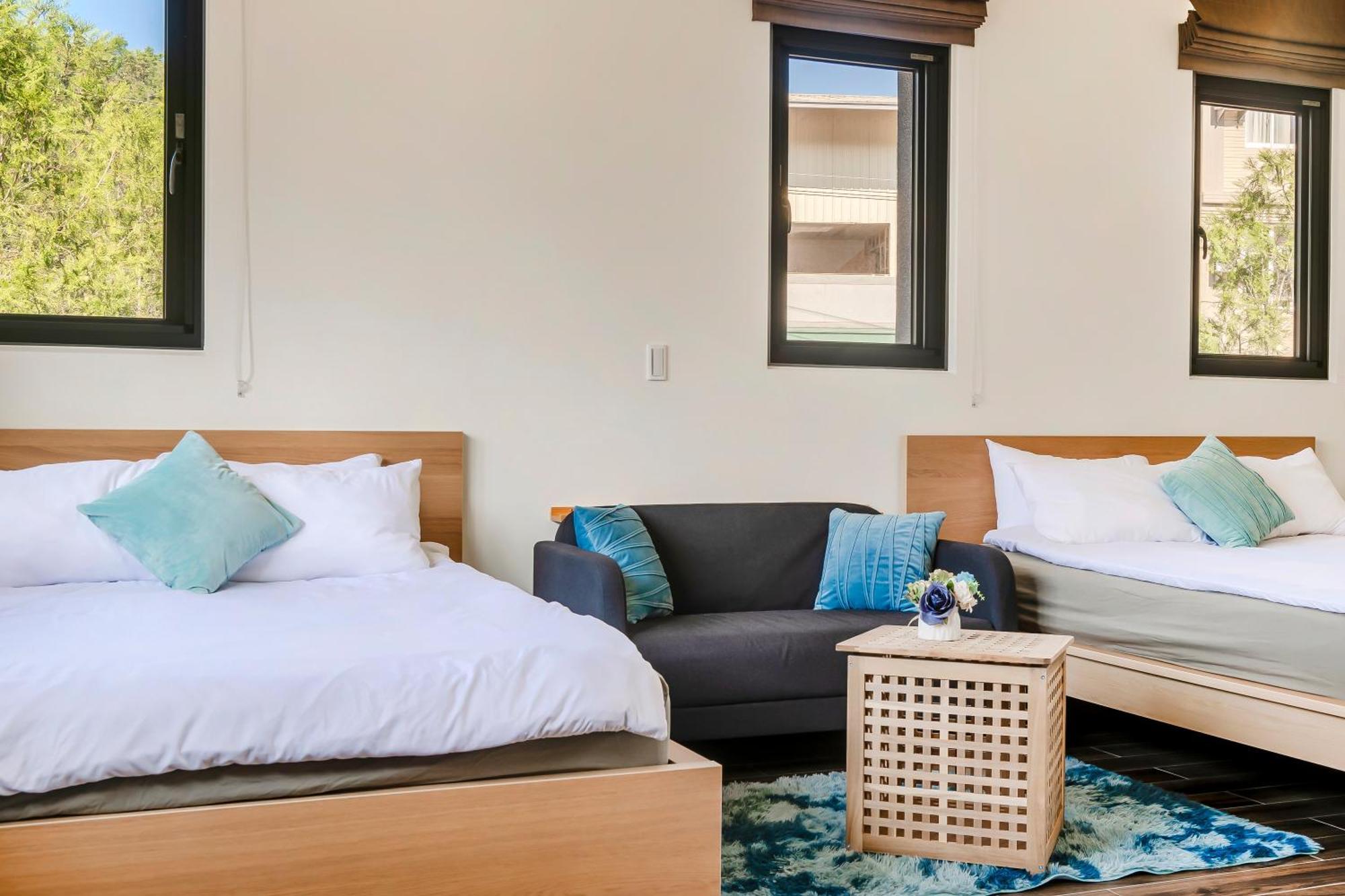 Pumori Guesthouse Пули Екстериор снимка