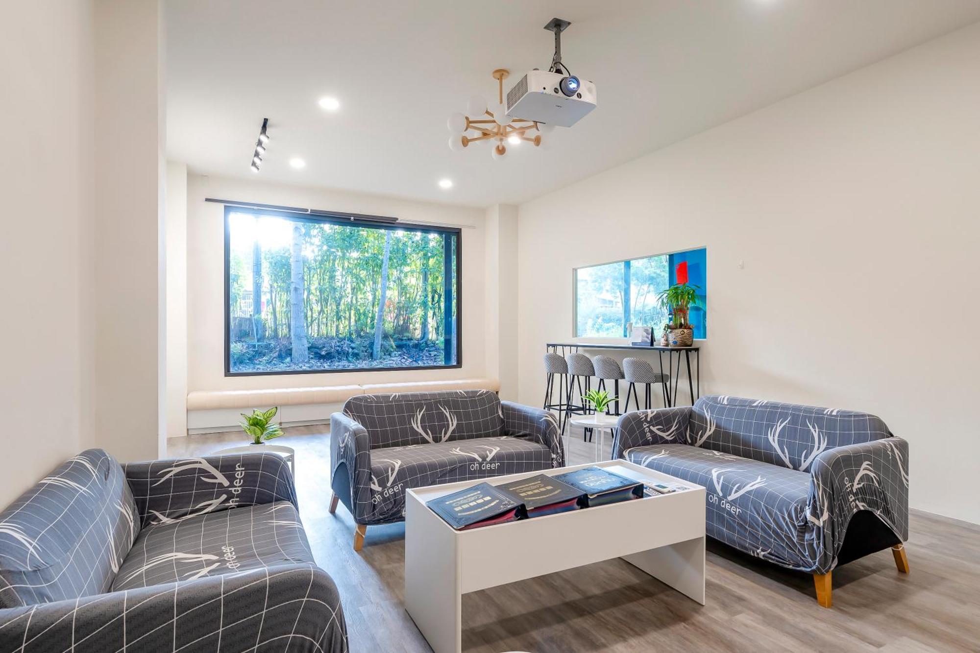 Pumori Guesthouse Пули Екстериор снимка